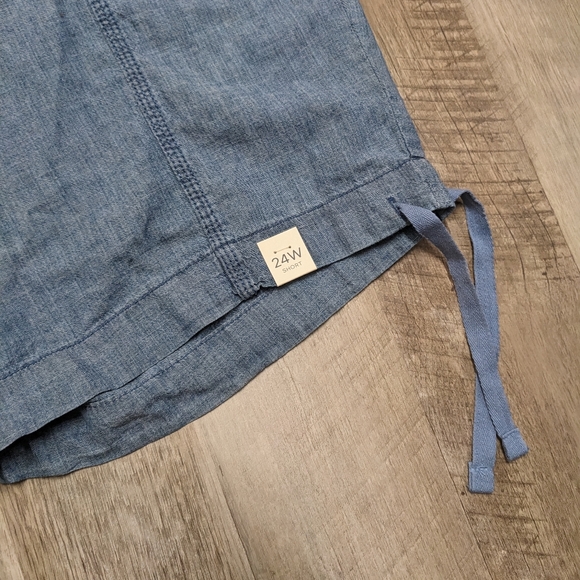 St. John's Bay Blue Mid rise Bermuda Shorts 24W - Picture 3 of 10